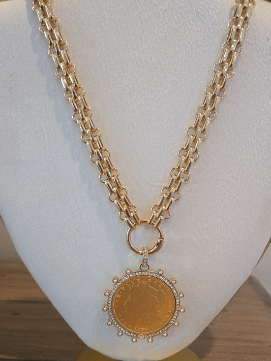 Stampd Jewelry - Vintage Statement Piece Coin Pearls Pendant W/gorgeous Chain- Women Jewelry New